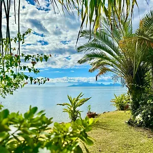 O'coco Bungalow- Breathtaking Waterfront Views, Endless Memories Holiday home